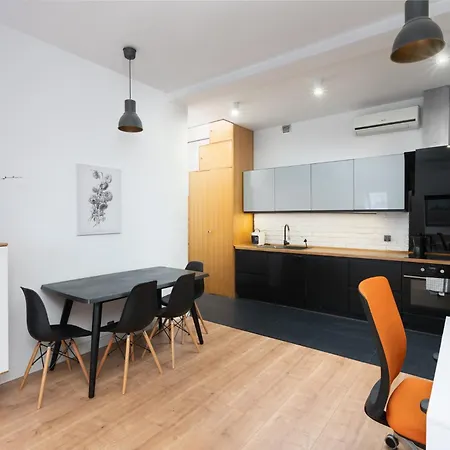 Апартаменти With A Roof Terrace Познань